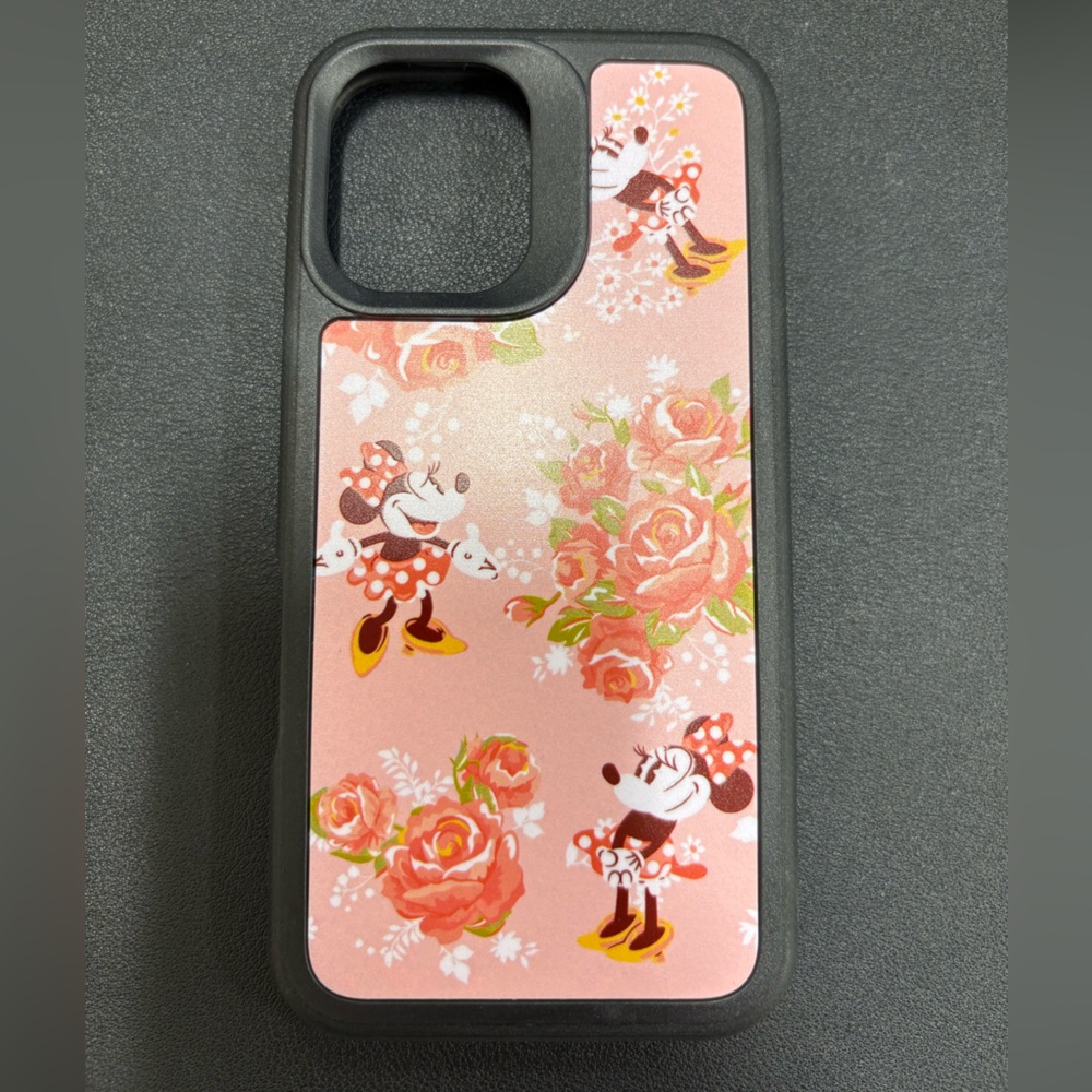 Disney D-Tech Minnie Mouse Floral iPhone 16 Case